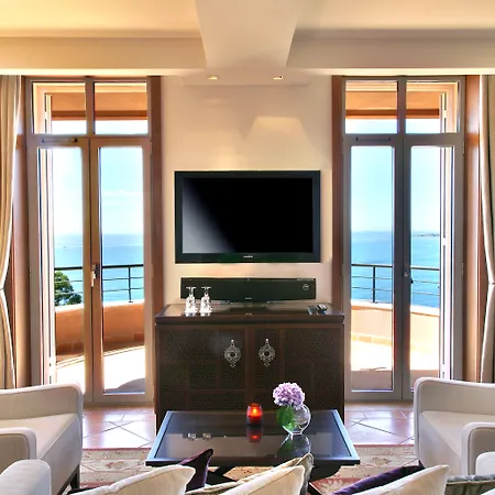 Tiara Yaktsa Cote D'azur Hotel
