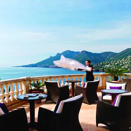 Hotel Tiara Yaktsa Cote D'azur 5*
