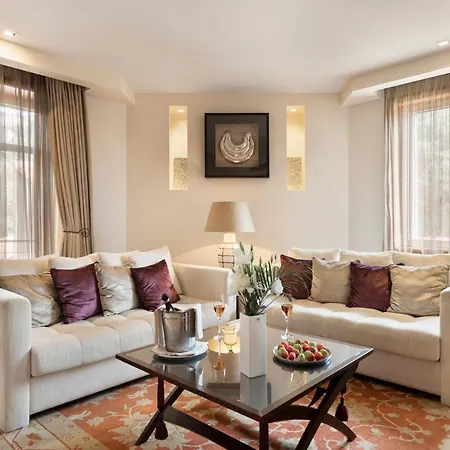 Tiara Yaktsa Cote D'azur 5*