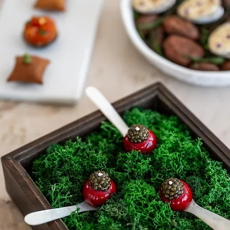 Tiara Yaktsa Cote D'azur 5*