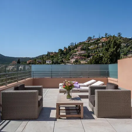 Tiara Yaktsa Cote D'azur 5*