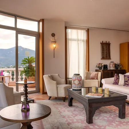 Tiara Yaktsa Cote D'azur Hotel