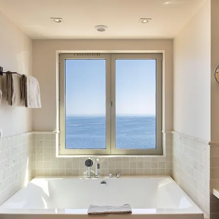 Tiara Yaktsa Cote D'azur 5*