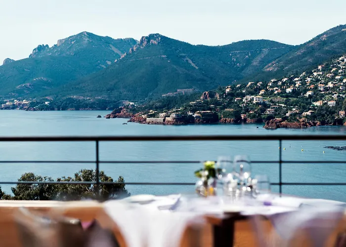 Tiara Yaktsa Cote D'azur