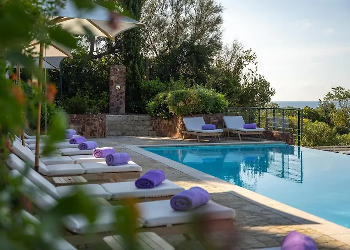 Tiara Yaktsa Cote D'azur Hotel
