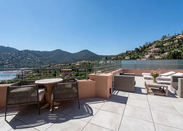 Tiara Yaktsa Cote D'azur Hotel 5*