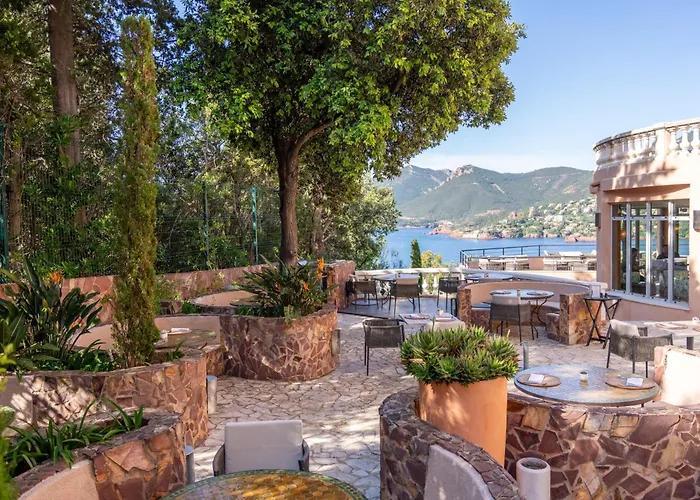 Tiara Yaktsa Cote D'azur 5* Théoule-sur-Mer