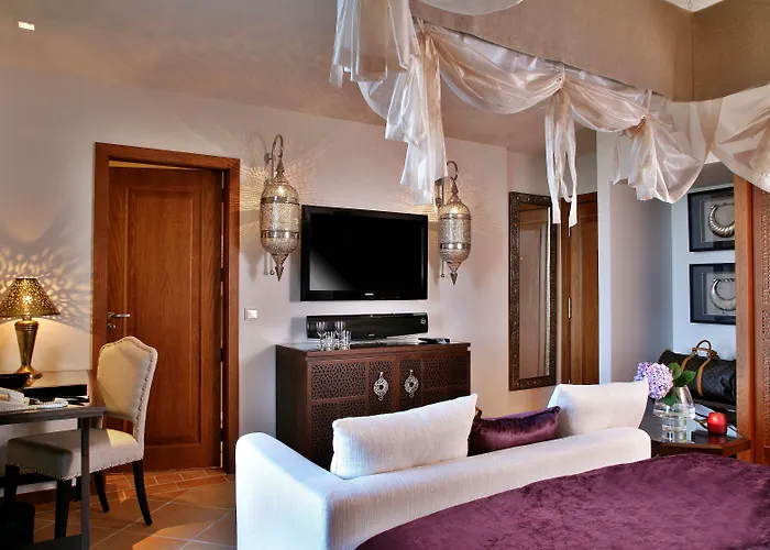 Tiara Yaktsa Cote D'azur 5* Théoule-sur-Mer