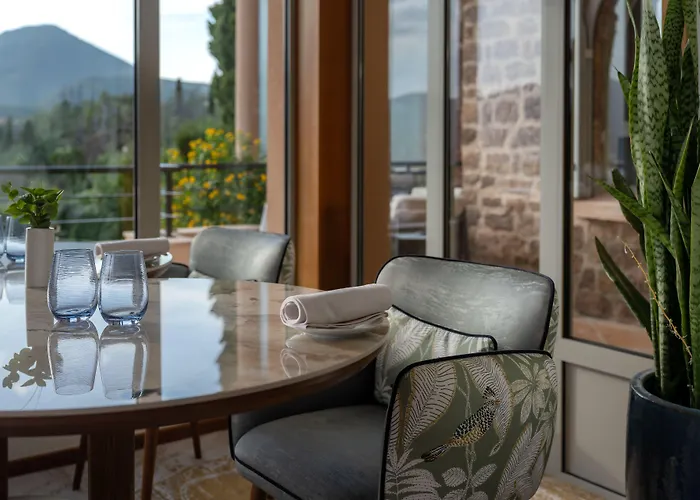 Hotel Tiara Yaktsa Cote D'azur Théoule-sur-Mer