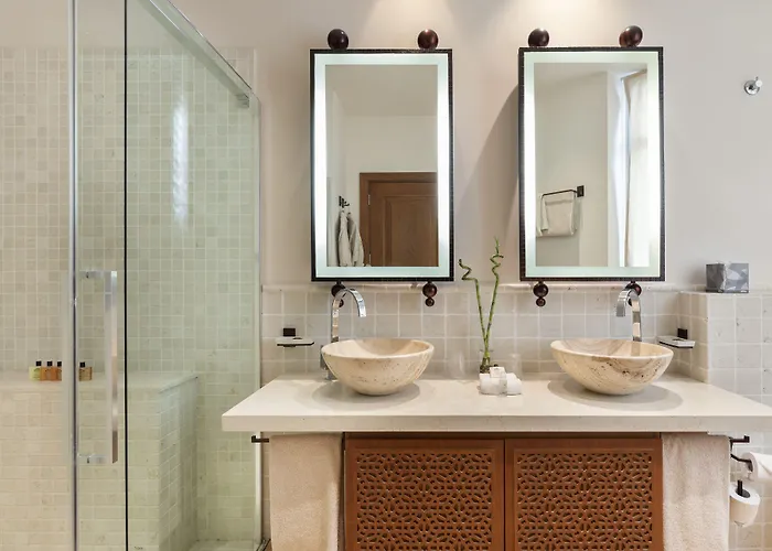 Tiara Yaktsa Cote D'azur Hotel 5*