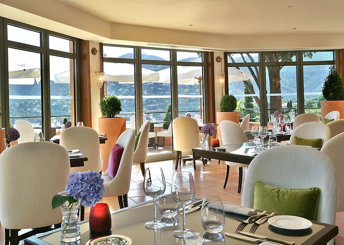 Tiara Yaktsa Cote D'azur 5*